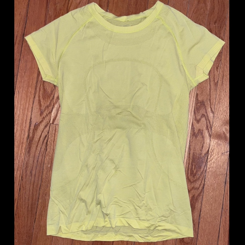 Lululemon swiftly tech short sleeve